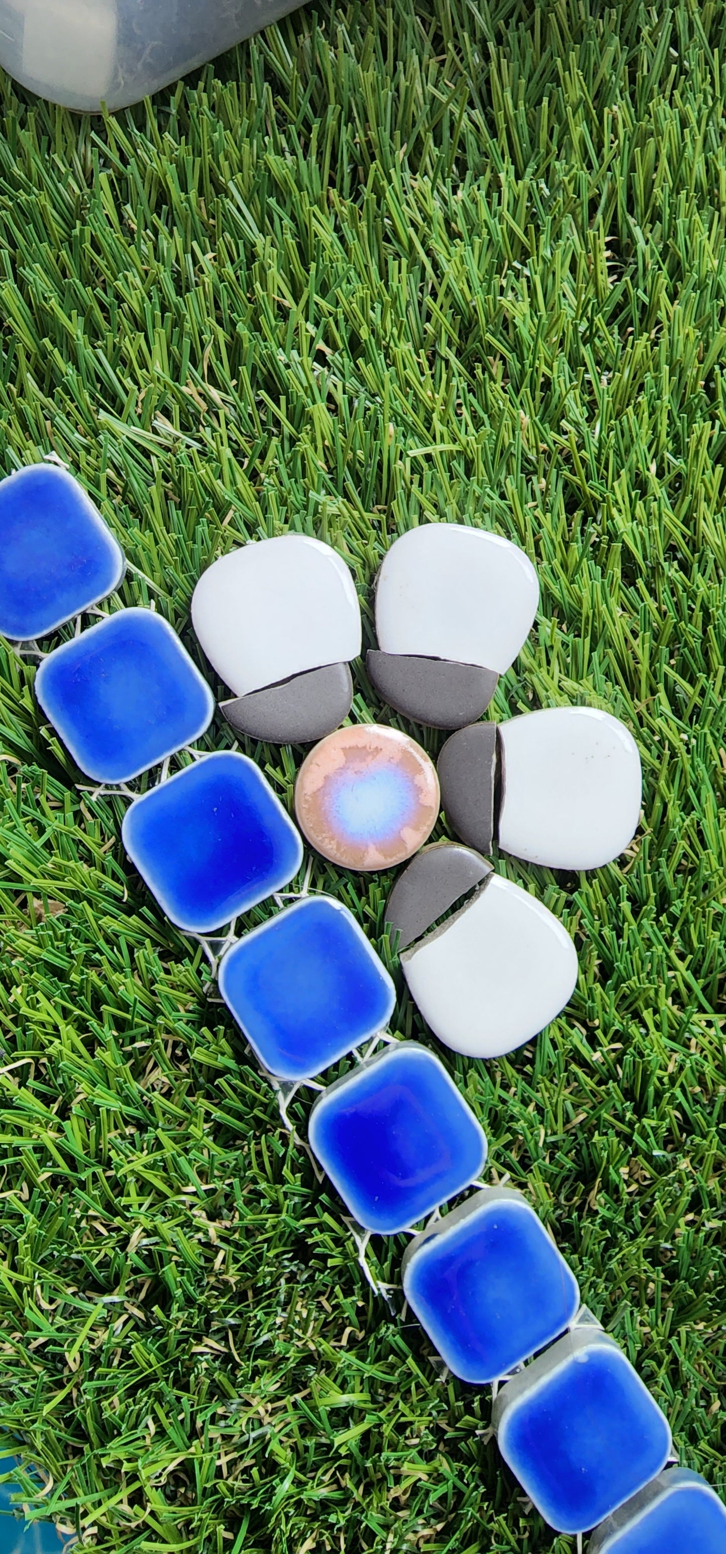 RUNING LOW NOT RESTOCKING **BLUE GLOSS Ceramic Flower Power Pebble Pool All Weather Out/Indoor Tiles - Full Sheets