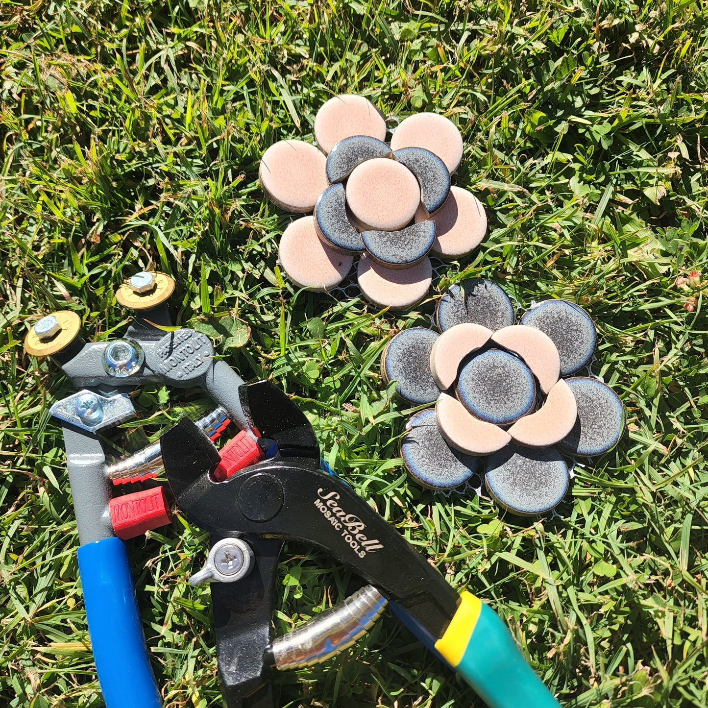 Large Penny Round Grey sheets porcelain