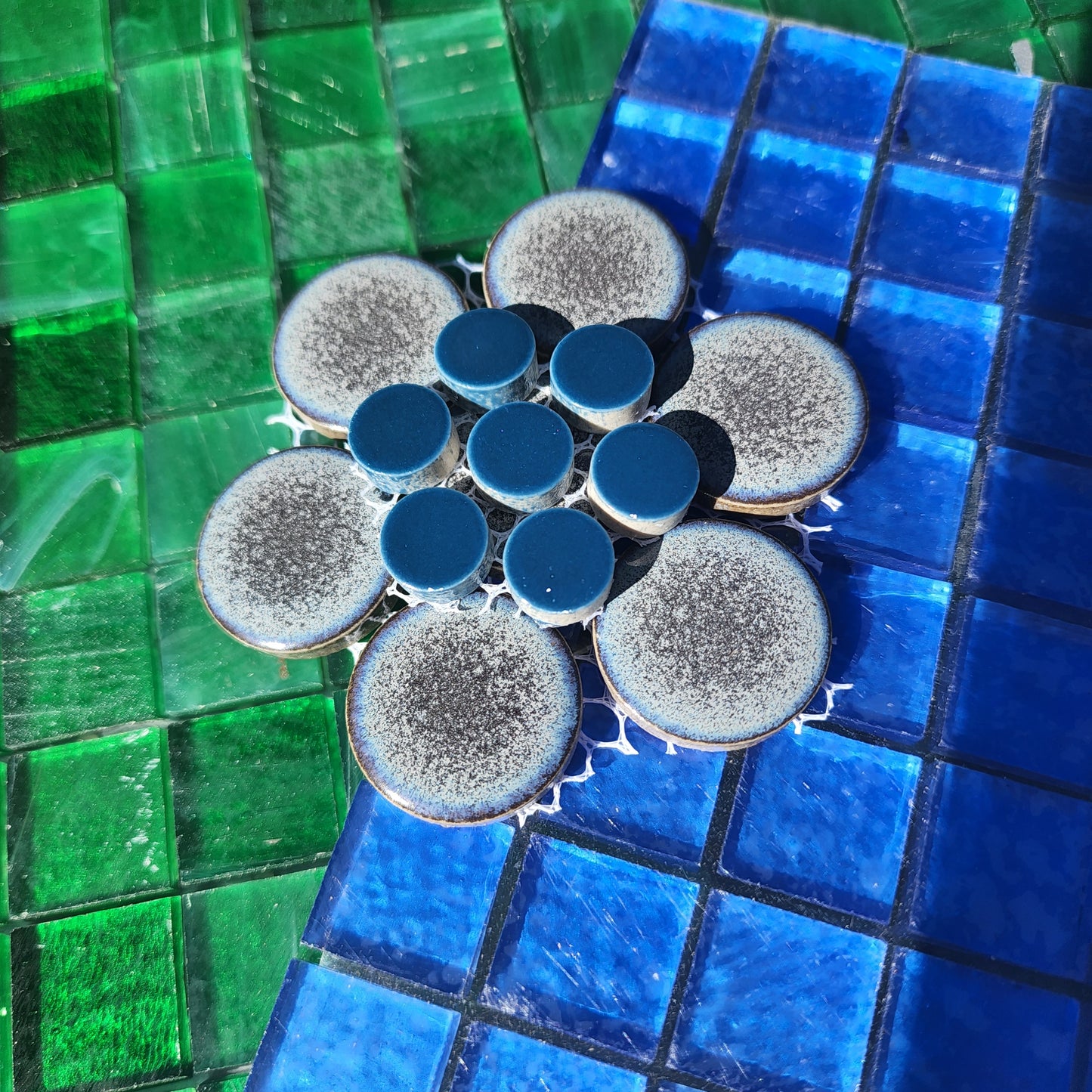 Large Penny Round Grey sheets porcelain