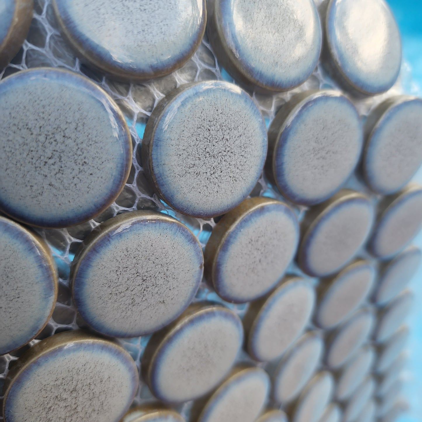 Large Penny Round Grey sheets porcelain